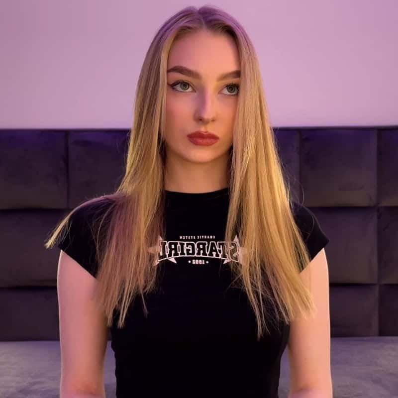 вебкам модель Россия